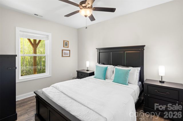 233 Arcadia Falls Way, Black Mountain, NC 28711