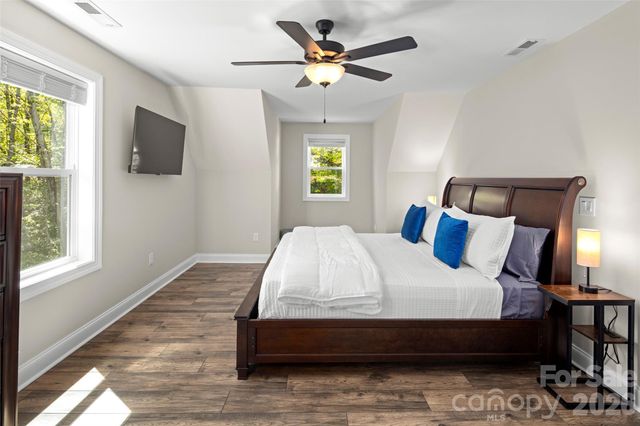 233 Arcadia Falls Way, Black Mountain, NC 28711