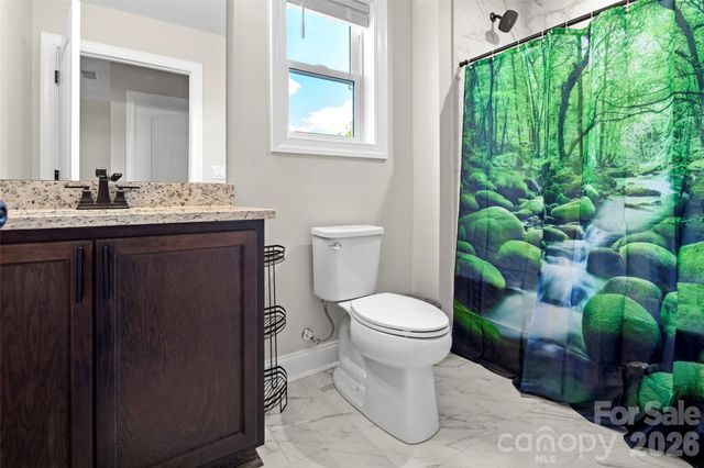 233 Arcadia Falls Way, Black Mountain, NC 28711