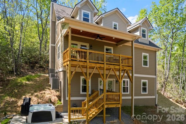 233 Arcadia Falls Way, Black Mountain, NC 28711