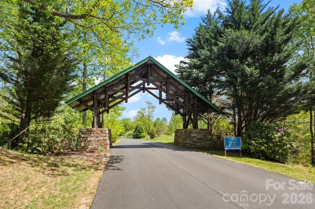 233 Arcadia Falls Way, Black Mountain, NC 28711