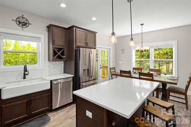 233 Arcadia Falls Way, Black Mountain, NC 28711