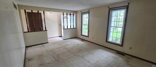 11207 W State Road 14 Road, Fort Wayne, IN 46814
