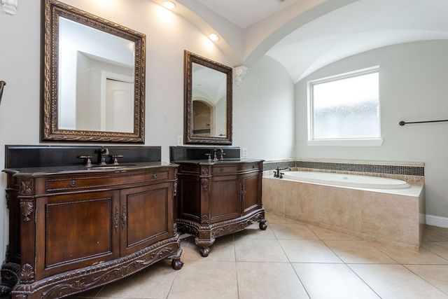 3817 Bowser Avenue C, Dallas, TX 75219