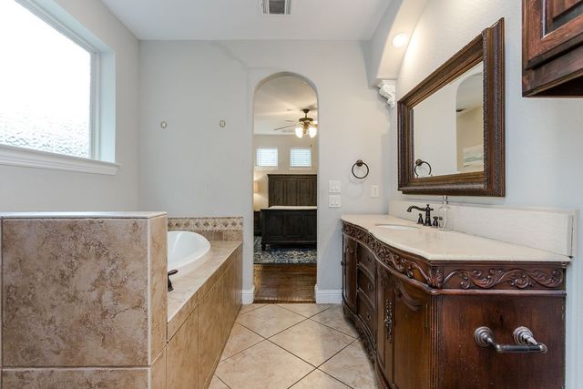 3817 Bowser Avenue C, Dallas, TX 75219