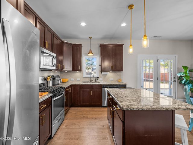 129 Oyster Landing Drive, Sneads Ferry, NC 28460