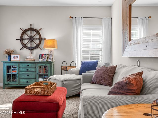 129 Oyster Landing Drive, Sneads Ferry, NC 28460