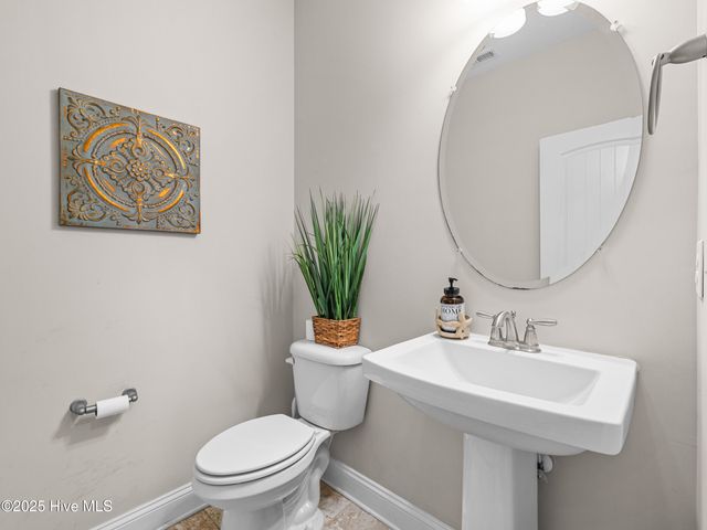 129 Oyster Landing Drive, Sneads Ferry, NC 28460