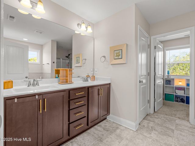 129 Oyster Landing Drive, Sneads Ferry, NC 28460