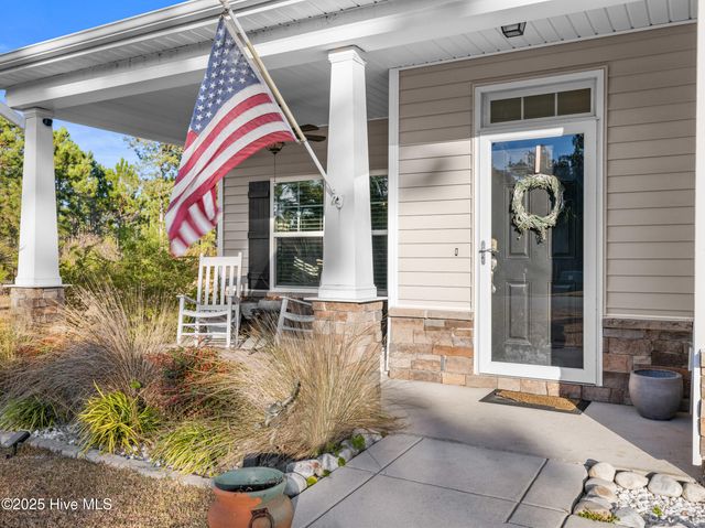 129 Oyster Landing Drive, Sneads Ferry, NC 28460