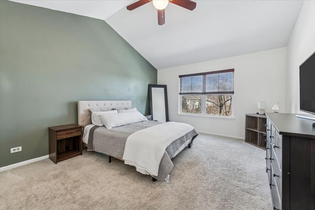 529 Horizon Drive, Bartlett, IL 60103