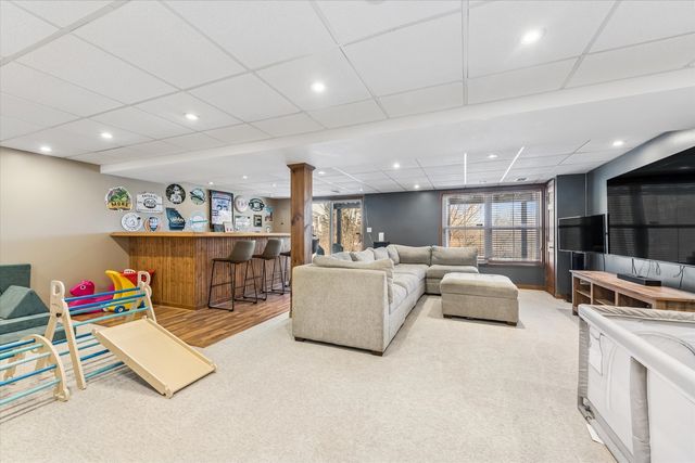 529 Horizon Drive, Bartlett, IL 60103