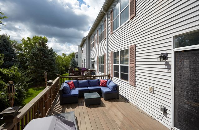 529 Horizon Drive, Bartlett, IL 60103