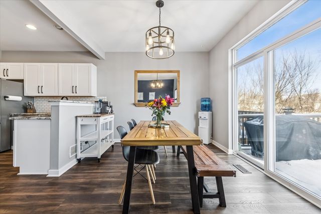 529 Horizon Drive, Bartlett, IL 60103