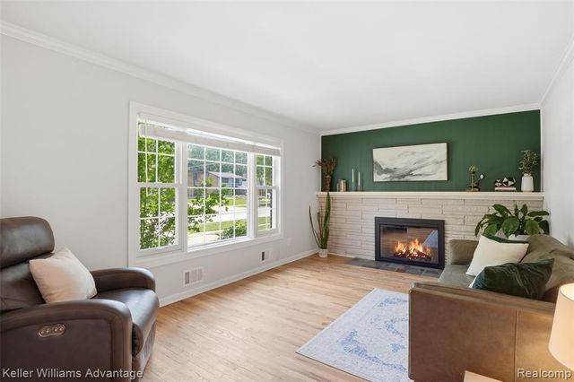 17415 Sunset Street, Livonia, MI 48152