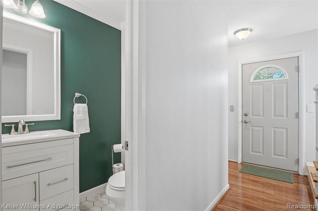 17415 Sunset Street, Livonia, MI 48152