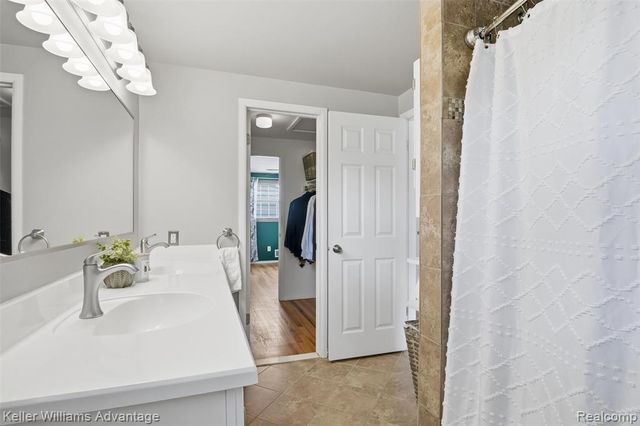 17415 Sunset Street, Livonia, MI 48152