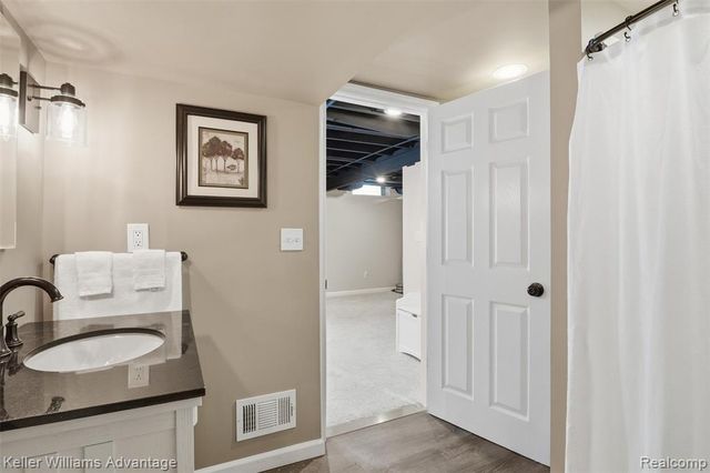 17415 Sunset Street, Livonia, MI 48152