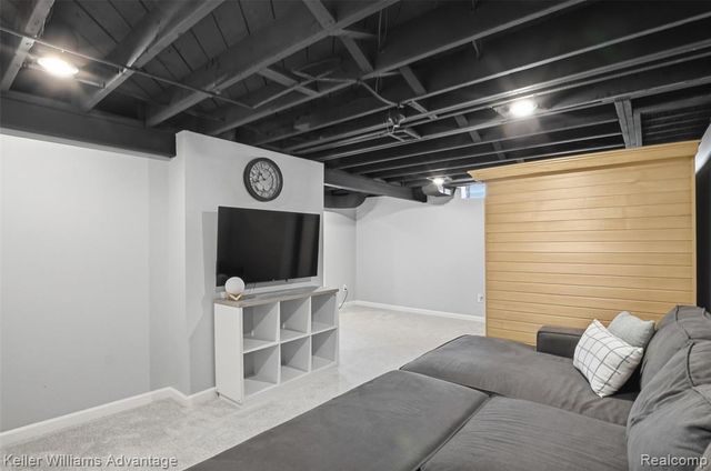 17415 Sunset Street, Livonia, MI 48152