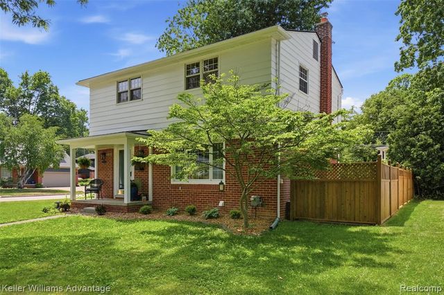 17415 Sunset Street, Livonia, MI 48152