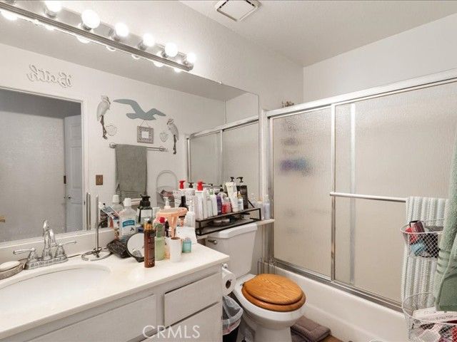 15111 Freeman, Lawndale, CA 90260