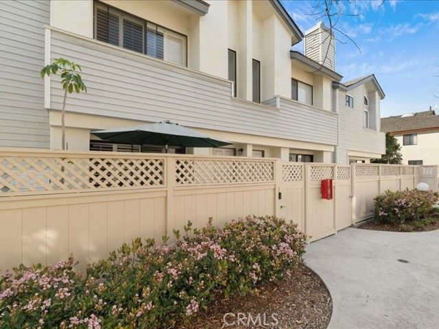 15111 Freeman, Lawndale, CA 90260