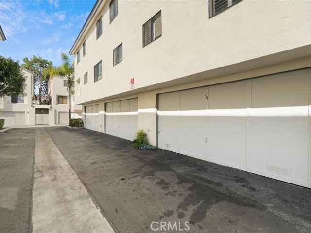 15111 Freeman, Lawndale, CA 90260