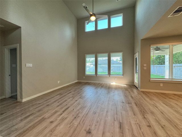 10213 Prairie Creek Lane, Conroe, TX 77384