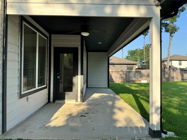 10213 Prairie Creek Lane, Conroe, TX 77384
