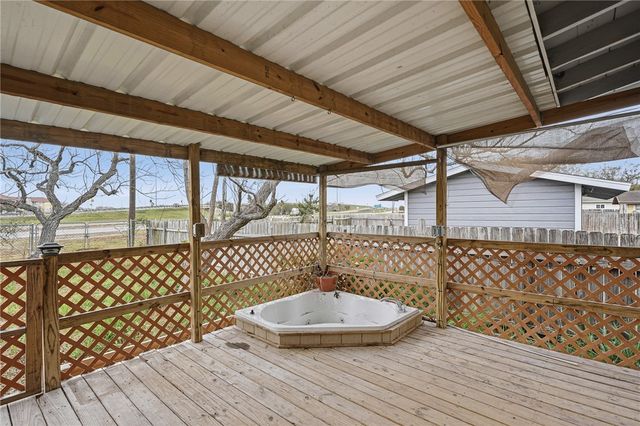 1006 Vernon Dr, Corpus Christi, TX 78407