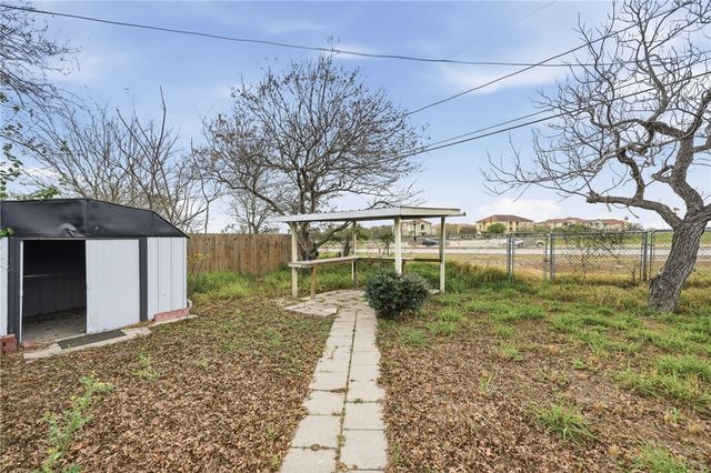 1006 Vernon Dr, Corpus Christi, TX 78407