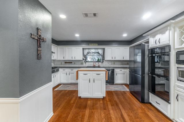 20 Amherst Court, Conroe, TX 77304