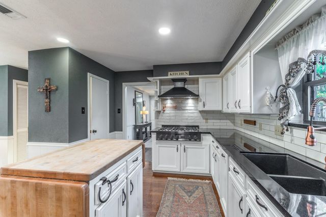 20 Amherst Court, Conroe, TX 77304