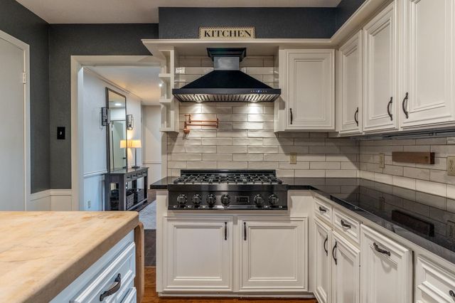 20 Amherst Court, Conroe, TX 77304