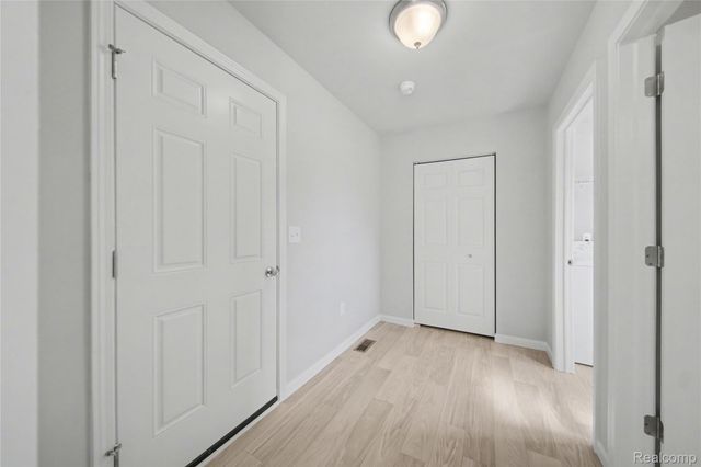 739 Lone Oak Way, Tecumseh, MI 49286