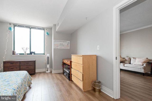 414 Water St Apt 2310, Baltimore, MD 21202