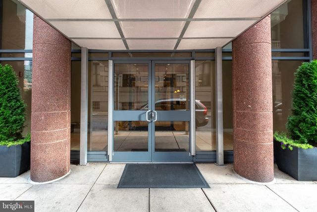 414 Water St Apt 2310, Baltimore, MD 21202