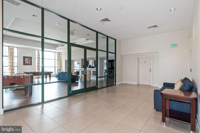 414 Water St Apt 2310, Baltimore, MD 21202