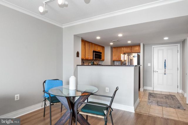 414 Water St Apt 2310, Baltimore, MD 21202