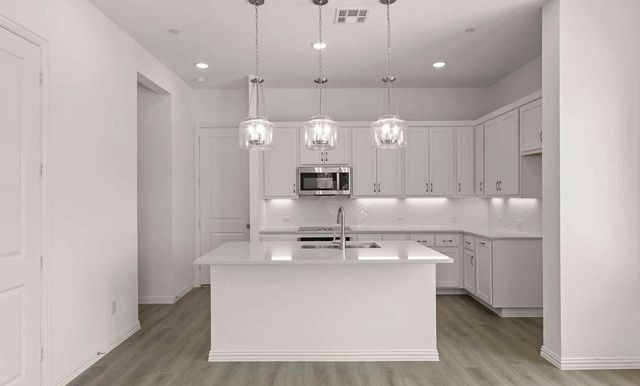 633 Blue Ridge Drive, Mansfield, TX 76063