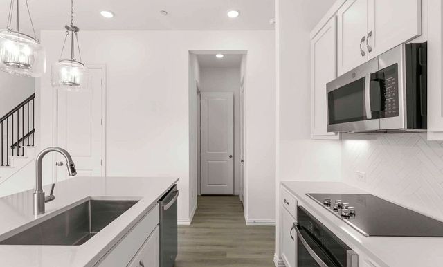 633 Blue Ridge Drive, Mansfield, TX 76063