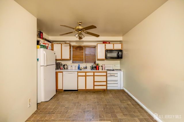 184 Bexley Lane, Middlesex, NJ 08854