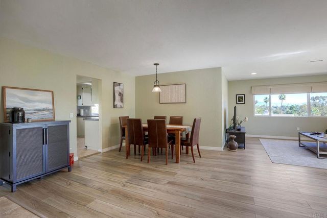 28242 Glenmeade Way, Escondido, CA 92026