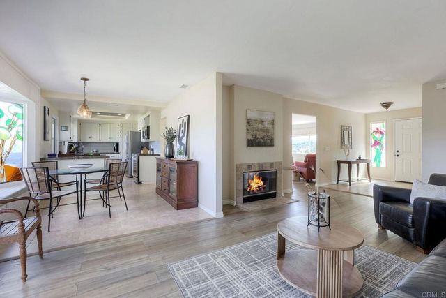 28242 Glenmeade Way, Escondido, CA 92026