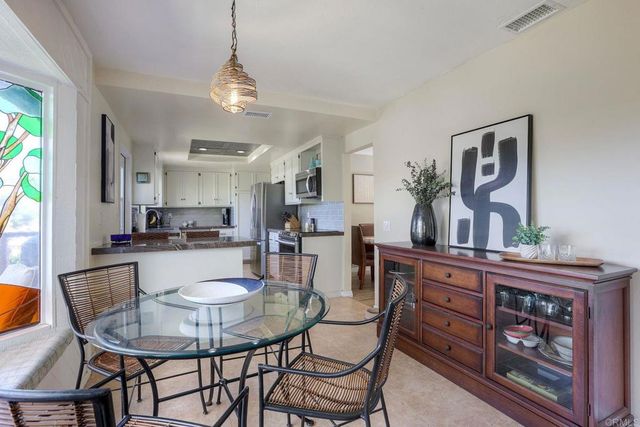 28242 Glenmeade Way, Escondido, CA 92026