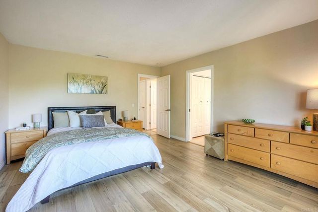 28242 Glenmeade Way, Escondido, CA 92026