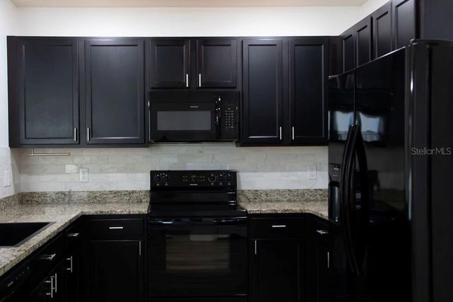 8089 PELICAN REED CIRCLE, Wesley Chapel, FL 33545