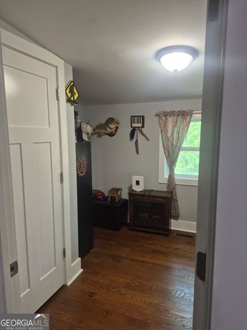 6663 Claude Parks Road, Murrayville, GA 30564