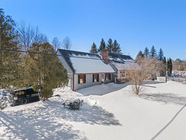 1 Stagecoach Drive, Sandown, NH 03873