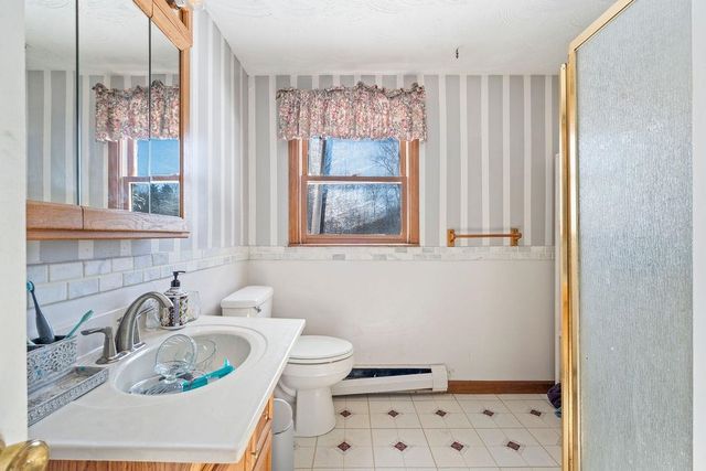 1 Stagecoach Drive, Sandown, NH 03873